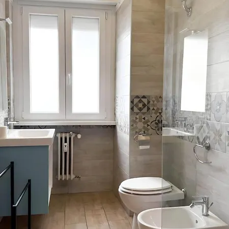 Stylish Balcony, Ac,aqueduct View Apartment Rome