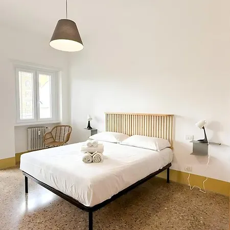 Stylish Balcony, Ac,aqueduct View Apartment
